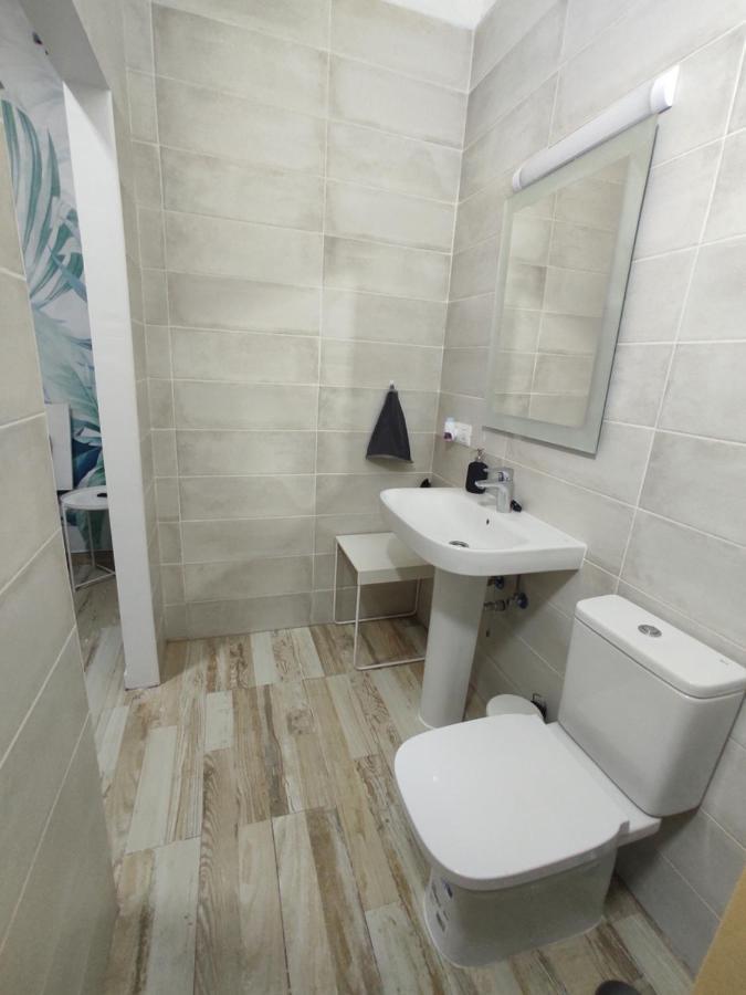 Habitacion Cactus, Entrada Privada Y Bano Privado En Suite By Flamingo House, No Fumadores Арресифе Экстерьер фото